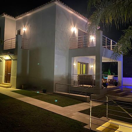 Blue Moon Marbella Villa ภายนอก รูปภาพ