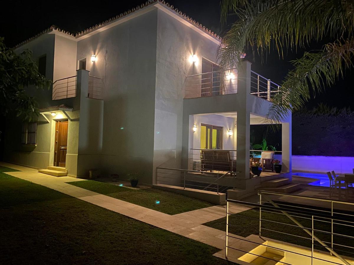 Blue Moon Marbella Villa ภายนอก รูปภาพ