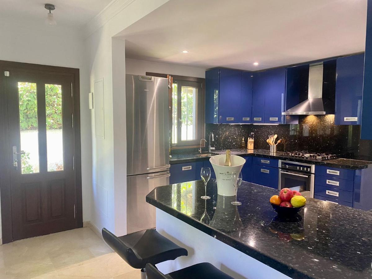 Blue Moon Marbella Villa ภายนอก รูปภาพ